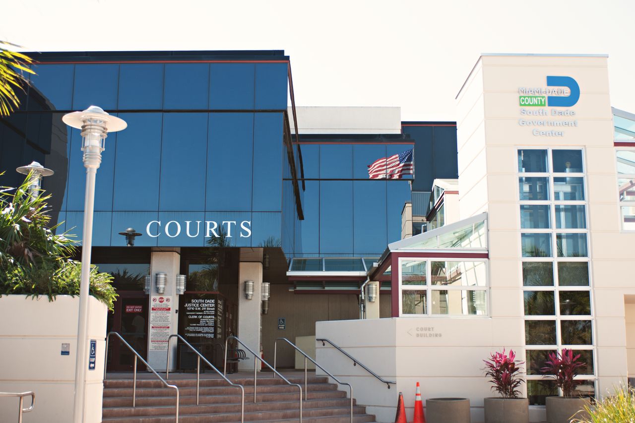 The Art of Drawing Readers In: Your attractive post title goes here South Dade Justice Center and Government Building facade in Miami, Florida showcases modern architecture.